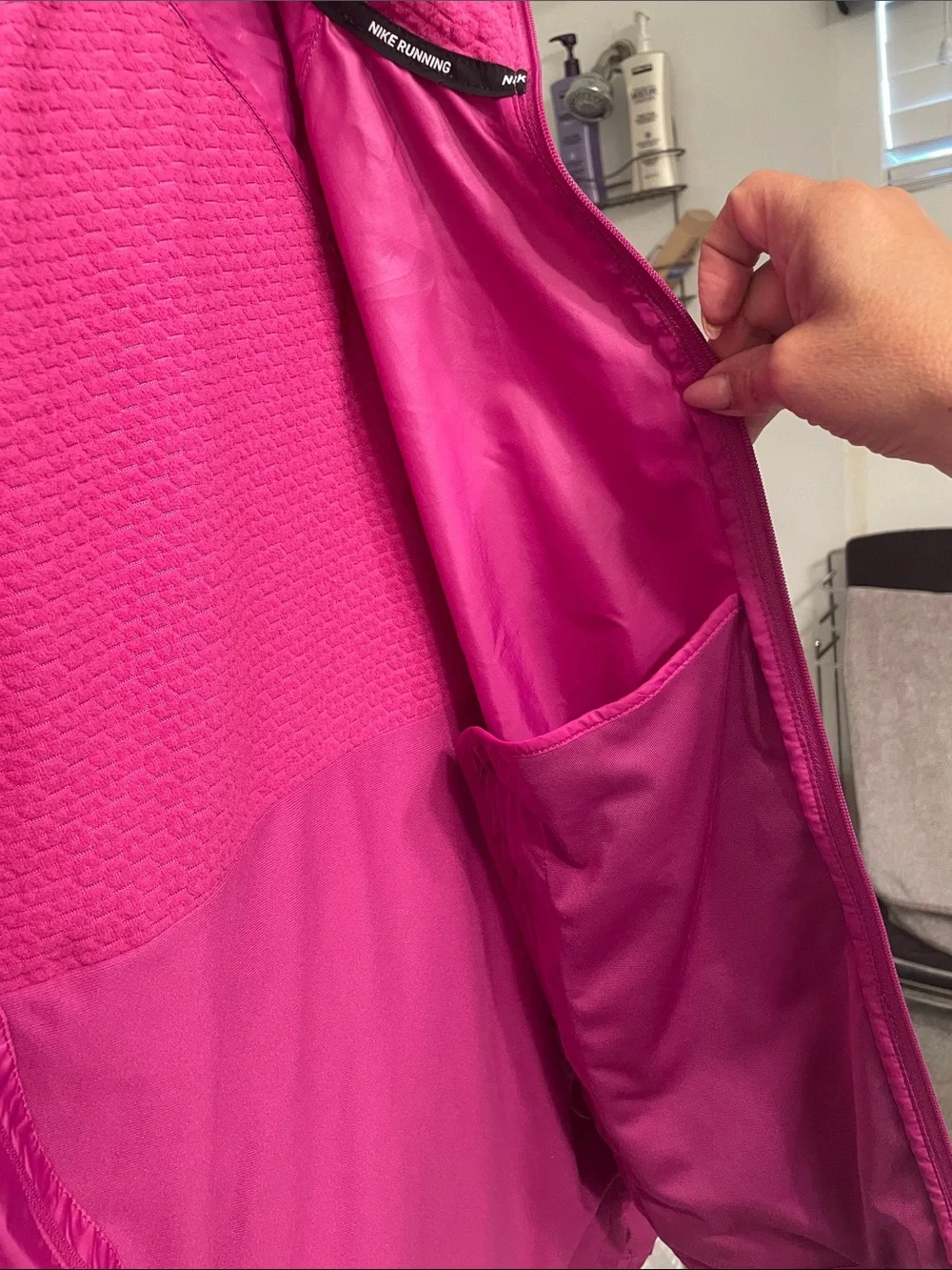 Nike Women's Fuchsia Reflective Running Jacket Size M